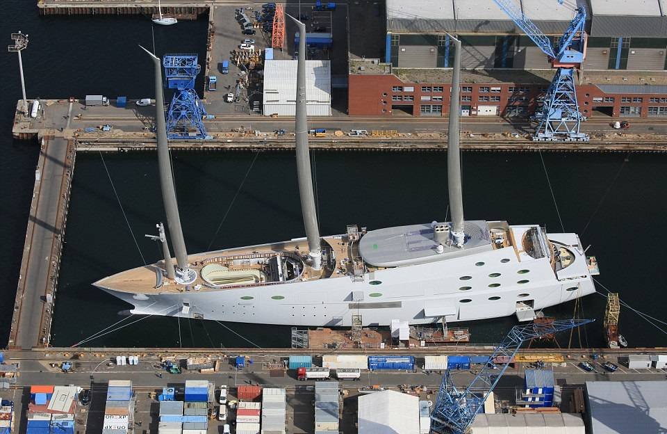 Фантастическая парусная яхта «Sailing Yacht A» российского миллиардера Андрея Мельниченко