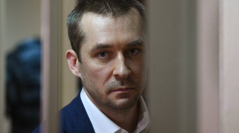 Арестованный полковник-миллиардер Дмитрий Захарченко и его жена проститутка