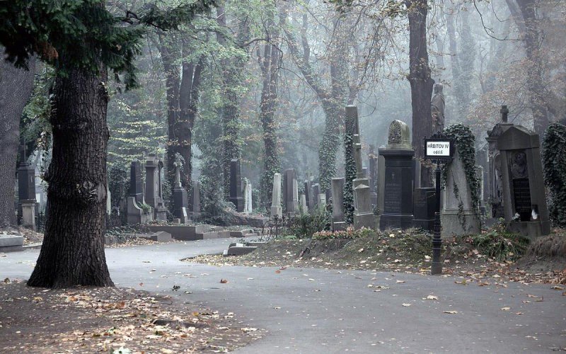 В Уганде чиновник завещал положить в его гроб деньги для Бога, чтобы тот простил его за взятки